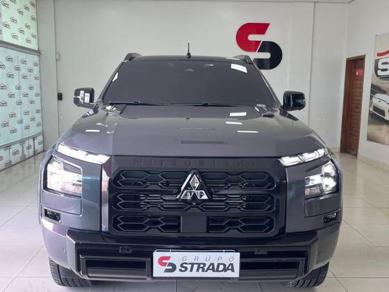 MITSUBISHI TRITON 2.4 BITURBO DIESEL CD KATANA SR80 4X4 AUTOMÁTICO